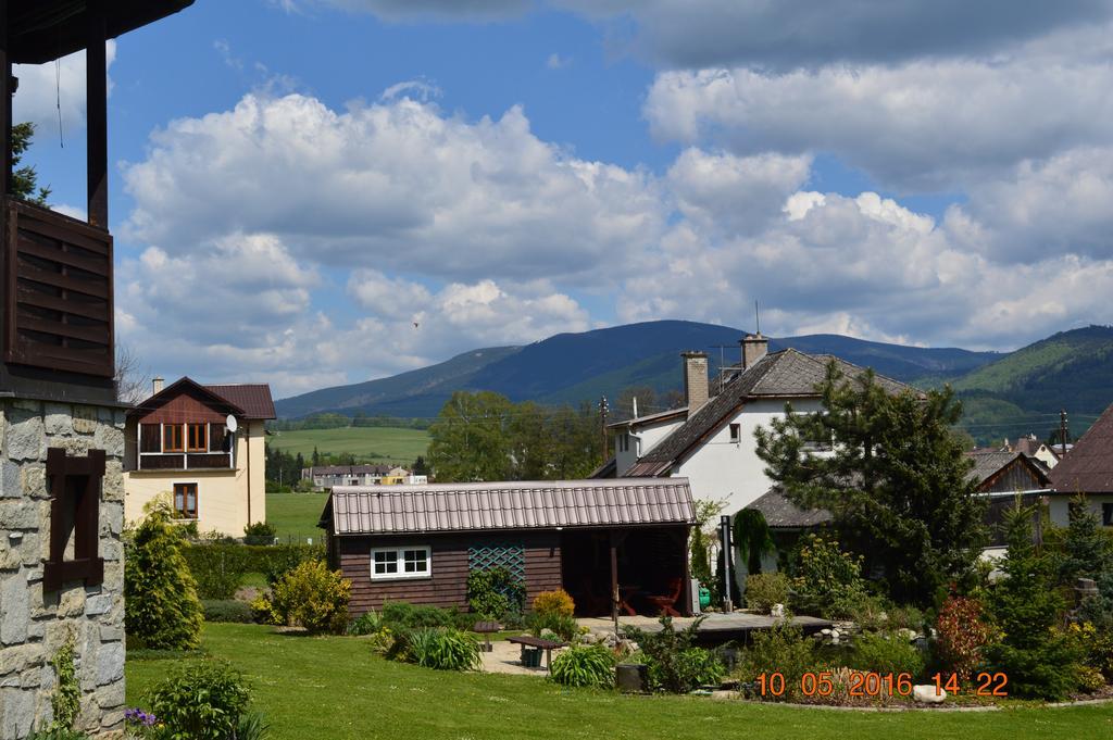 Privat Pod Skalkou Hotel Velke Losiny Exterior photo
